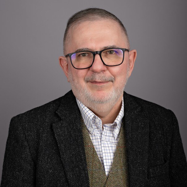 Dr. Medveczki András