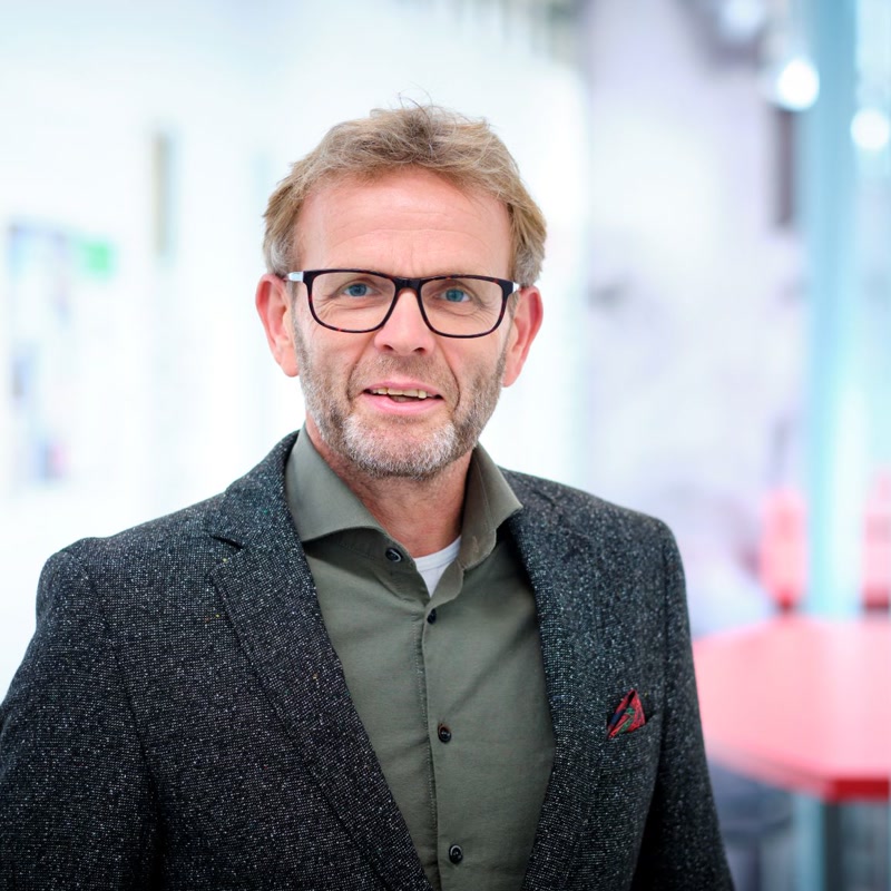 Dr. Rick van Emous